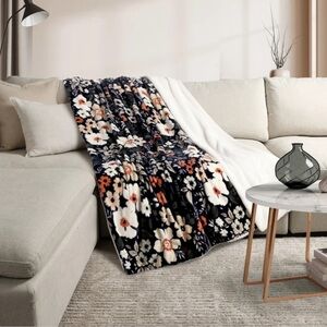 Life Comfort Ultimate Faux Fur Throw - Velvet Plush Reverses to Ivory Faux Fur